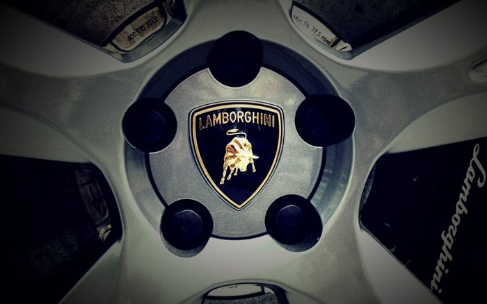 Lamborghini wheel with logo
