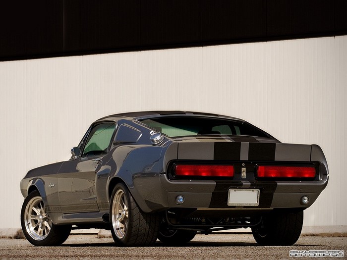 Gray Shelby Mustang GT500 with black stripes
