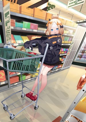 Abigail Williams from Fate/Grand Order in a supermarket