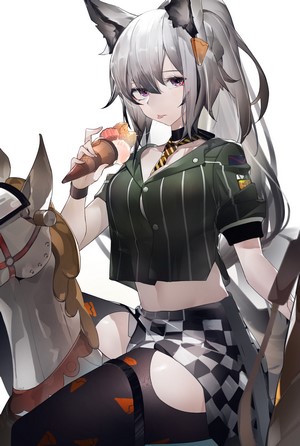 Yushi Ketsalkoatl from Arknights eating ice cream