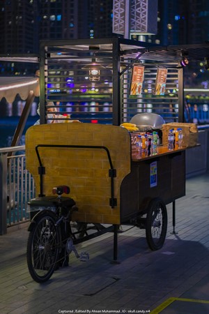Food cart with hot dogs and drinks in Dubai