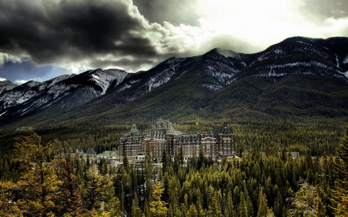 Fairmont Banff Springs Hotel in Canadian Rockies