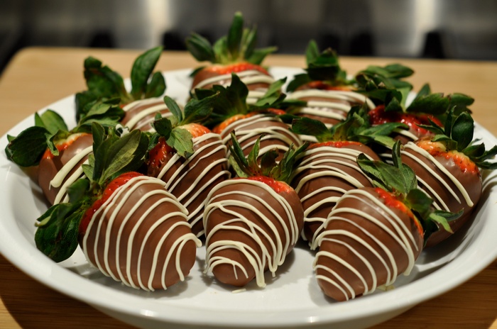Chocolate Covered Strawberries with White Drizzle