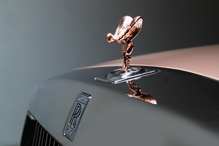 Rolls-Royce Phantom EWB Spirit of Ecstasy hood ornament 4K