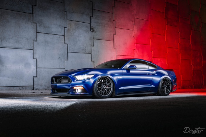 Blue Ford Mustang GT 5.0
