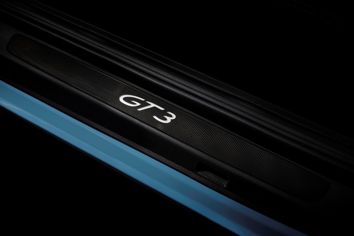Porsche 911 GT3 Door Sill Scuff Plate 4K