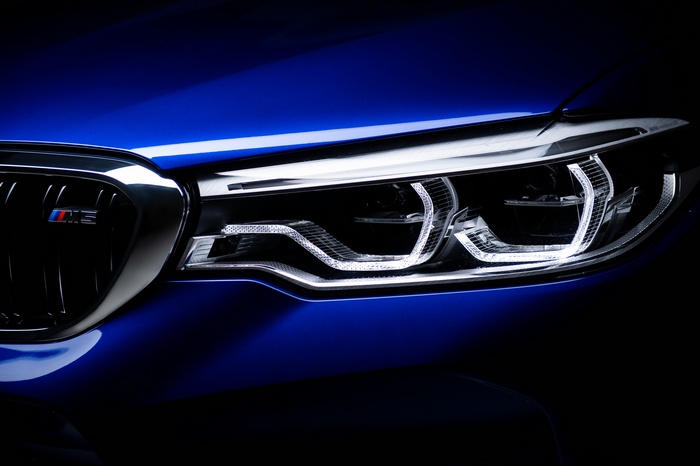 BMW M5 LED headlights