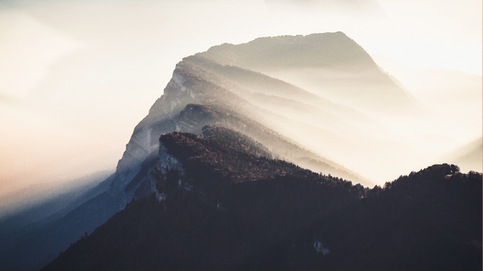 Foggy Mountains in 4K