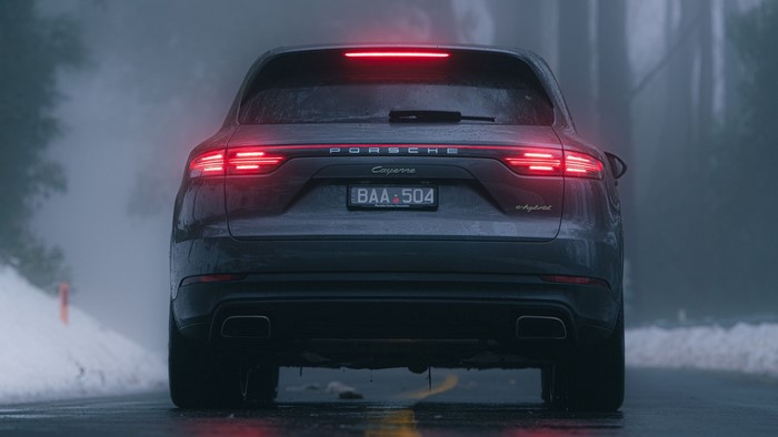Porsche Cayenne e-Hybrid rear view