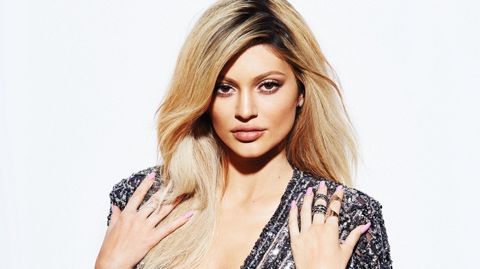 Kylie Jenner for ELLE Canada 2018