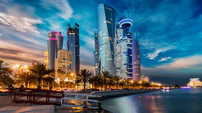 4K Qatar Skyline at Dusk