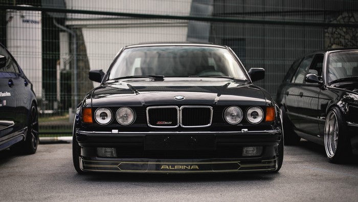 Black BMW Alpina E32 7 Series