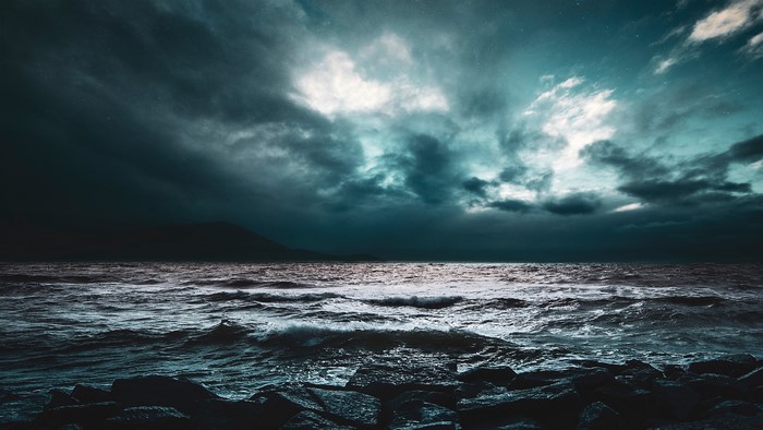 4K Sea with Stormy Clouds
