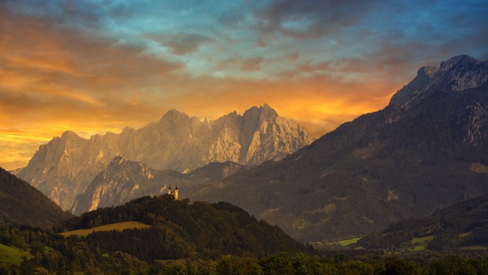 4K Mountains at Sunset