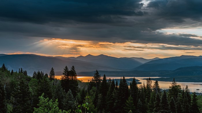 4K Nature Landscape with Mountains and Lake