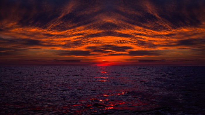 4K Sunset Over the Ocean