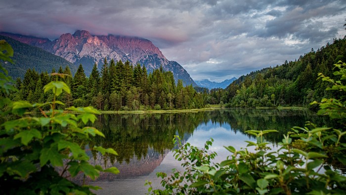 4K Nature Landscape with Mountains and Lake