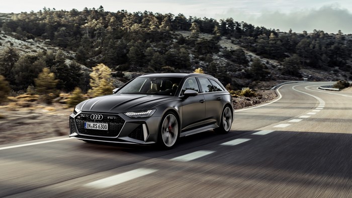 Audi RS6 Avant driving on a winding road