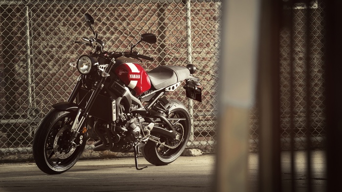 Yamaha XSR900 motorcycle 4K
