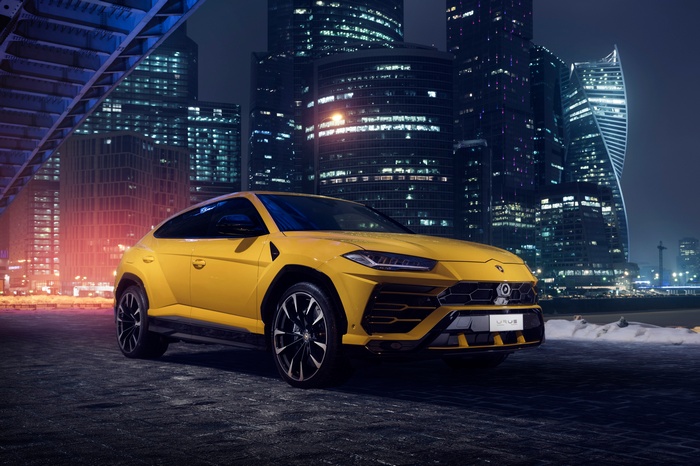 Yellow 2018 Lamborghini Urus 4K