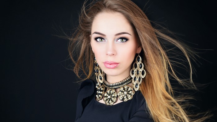 4K Girl with Jewelry