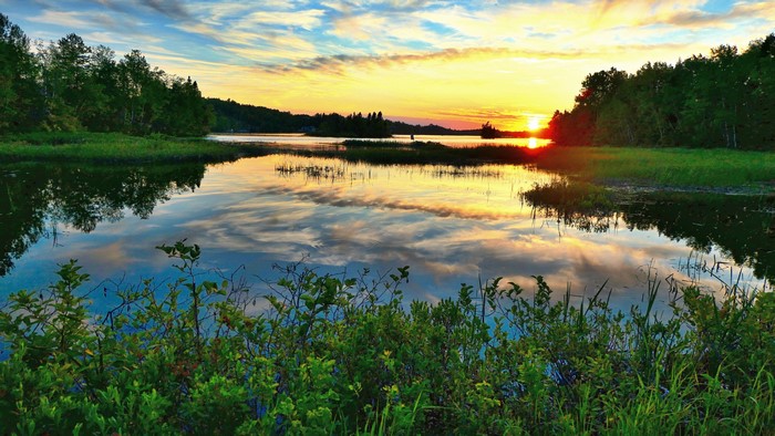 4K Nature Sunset Over Lake