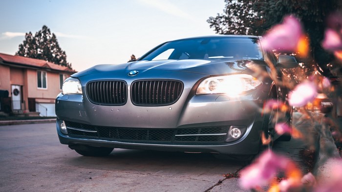 BMW 535 parked on a street