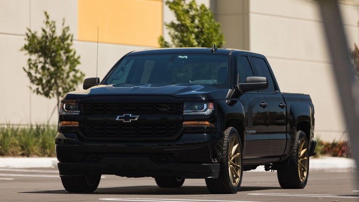 Black Chevrolet Silverado Double Cab 2019