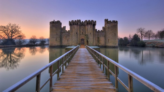 Bodiam Castle England at sunrise
