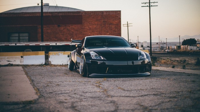 Black Nissan 350Z parked outdoors