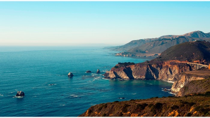 Bixby Bridge and coastline in Big Sur