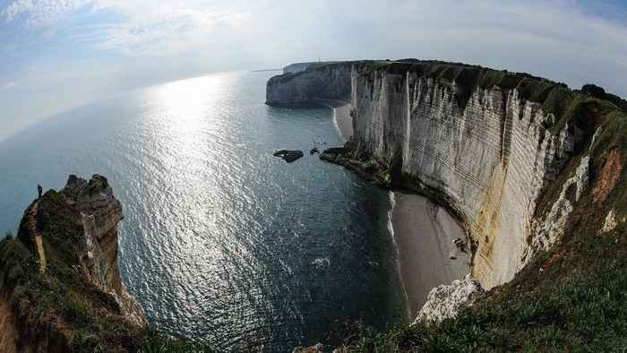 Cliffs overlooking the ocean