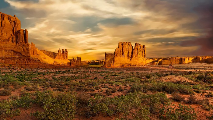 4K Nature Landscape with Rock Formations