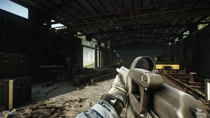 First-person view of a weapon in Escape From Tarkov