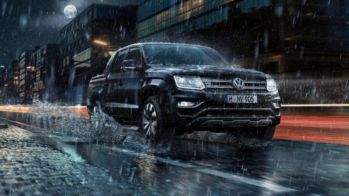 Volkswagen Amarok V6 driving through rain