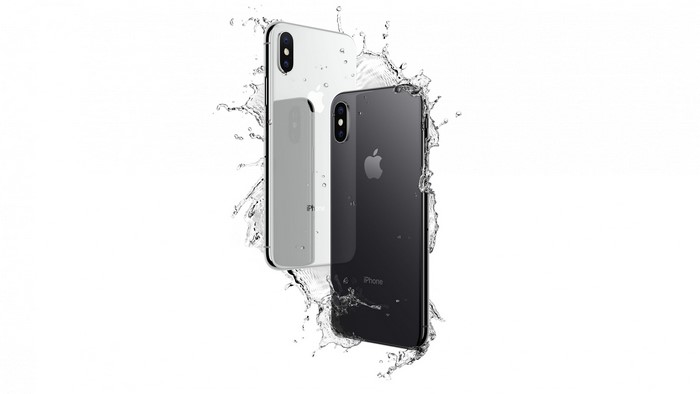 4K Apple iPhone with Water Splash