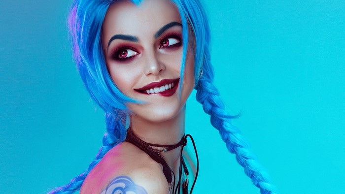 Jinx from League of Legends Cosplay