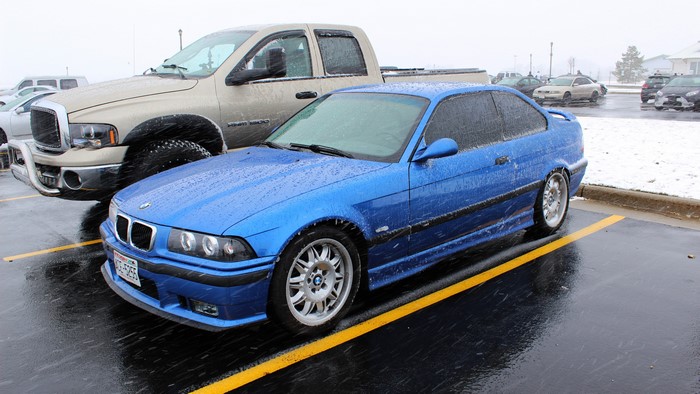 Blue BMW M3 E36 in Snow
