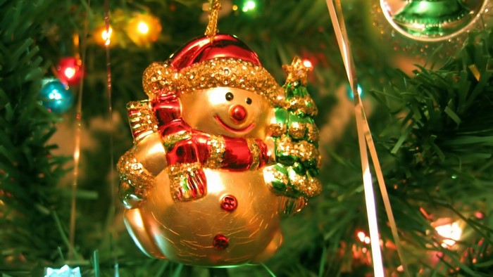 Christmas Tree Ornament: Snowman with Tree