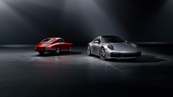 Classic and modern Porsche 911 cars