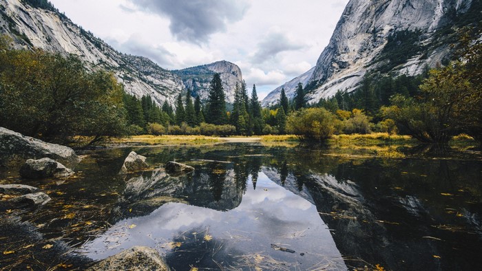 4K Mirror Lake Yosemite National Park