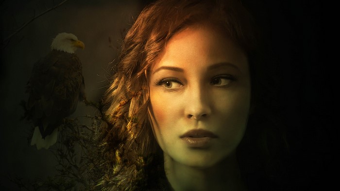 4K Girl with Eagle