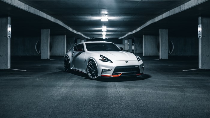 4K Nissan 370Z in parking garage