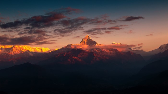 4K Mountains at Sunset