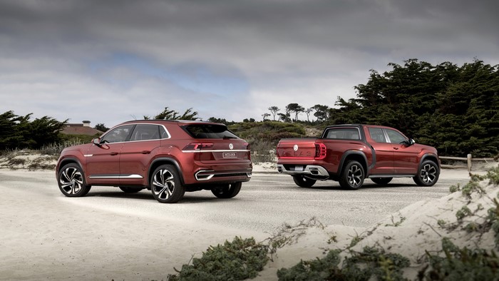 4K Volkswagen Atlas SUV and Pickup Truck
