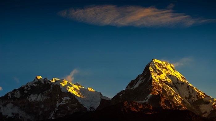 4K Mountains at Sunrise