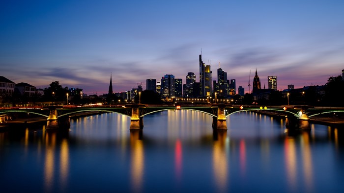 4K Frankfurt Skyline at Dusk