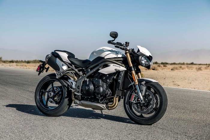 4K 2018 Triumph Speed Triple S Motorcycle