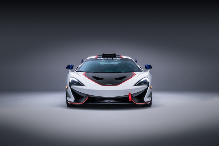 White McLaren MSO X 5K 2018