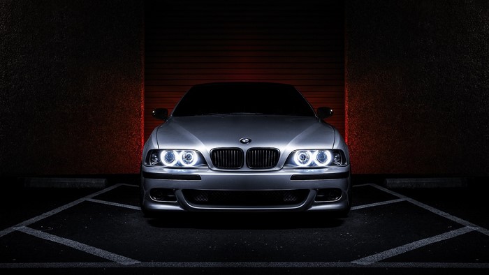 BMW E39 540i parked in a garage